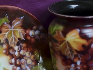 Предметы интерьера, роспись: ваза и тарелка "Виноград"